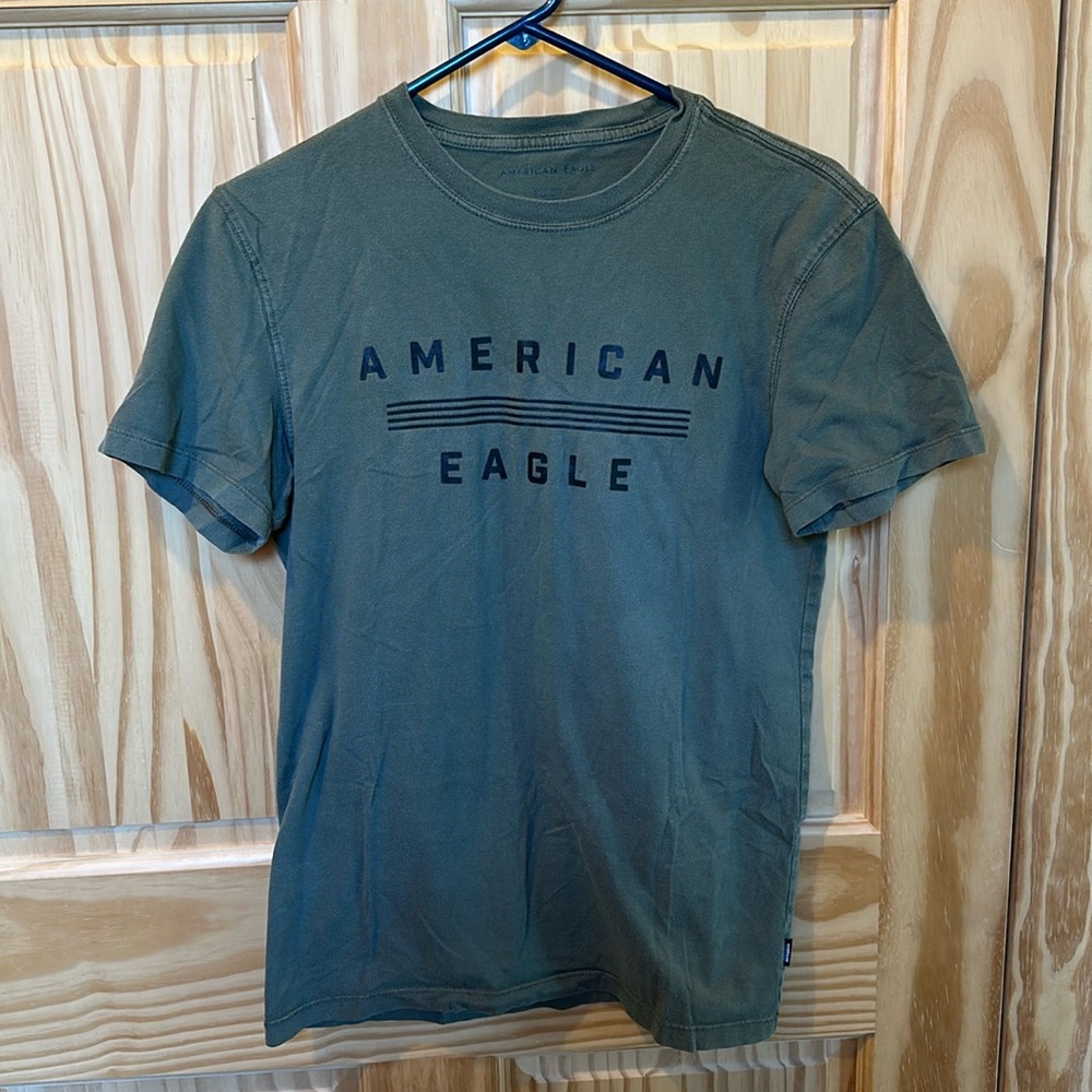 American Eagle XS T-shirt gently worn condition